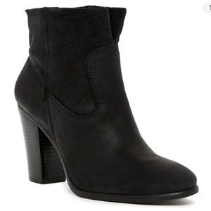 Vince Camuto Anthropologie Feina Black Suede leather heel ankle bootie women 7